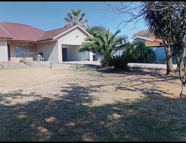 4 BEDROOM HOUSE FOR SALE IN GERMISTON SOUTH